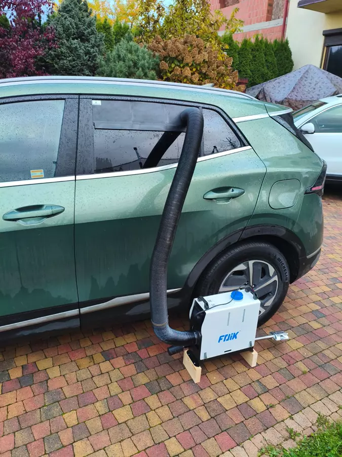 Wydrukowany adapter okienny do webasto w KIA Sportage